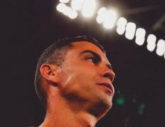 C罗还是衹(zhǐ)进点球！越位(wèi)次数全(quán)场最多！评分衹(zhǐ)是稍微及格！