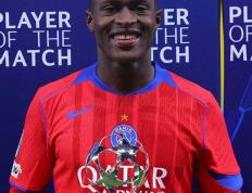 从边路好(hǎo)手到欧冠主角！23岁巴黎(lí)球员正(zhèng)冲击世界最佳左後(hòu)衛(wèi)宝座