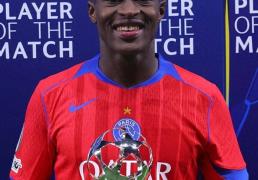 从边路好(hǎo)手到欧冠主角！23岁巴黎(lí)球员正(zhèng)冲击世界最佳左後(hòu)衛(wèi)宝座