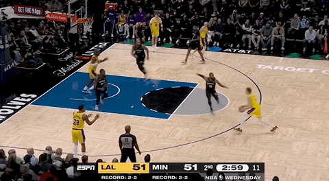 湖(hú)人絕(jué)殺(shā)!裡(lǐ)夫斯压哨絕(jué)殺(shā)!排队给拉拉维亚道歉...