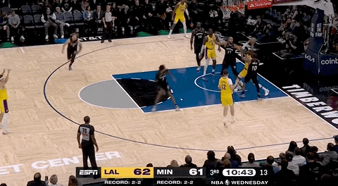 湖(hú)人絕(jué)殺(shā)!裡(lǐ)夫斯压哨絕(jué)殺(shā)!排队给拉拉维亚道歉...