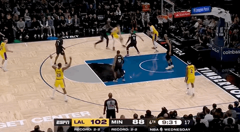 湖(hú)人絕(jué)殺(shā)!裡(lǐ)夫斯压哨絕(jué)殺(shā)!排队给拉拉维亚道歉...