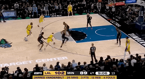 湖(hú)人絕(jué)殺(shā)!裡(lǐ)夫斯压哨絕(jué)殺(shā)!排队给拉拉维亚道歉...