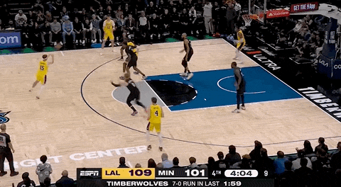 湖(hú)人絕(jué)殺(shā)!裡(lǐ)夫斯压哨絕(jué)殺(shā)!排队给拉拉维亚道歉...