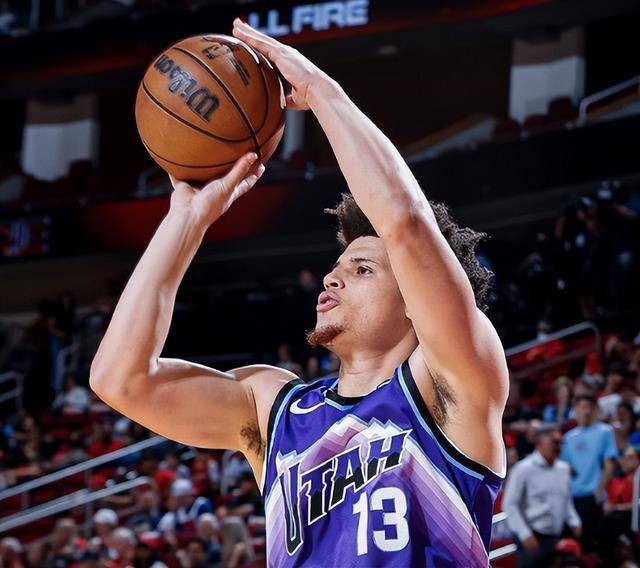 NBA季前赛:文班亚馬(mǎ)22+7馬(mǎ)刺加(jiā)時(shí)险胜爵(jué)士 加(jiā)西(xī)亚20分統(tǒng)治加(jiā)時(shí)