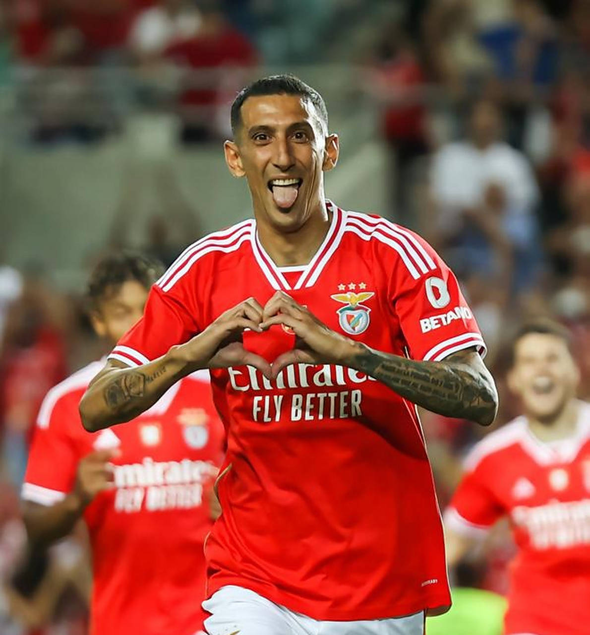 欧冠(guān)助攻榜出炉：欧冠(guān)助攻之王(wáng)竟是他？力压梅罗，曼(màn)联传奇霸榜！