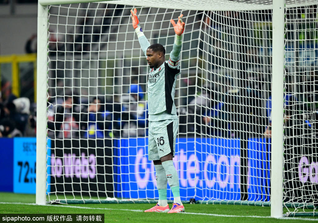 迈尼昂续约悬念：米兰门将受英超和尤文关注，未來(lái)去(qù)向引发热议