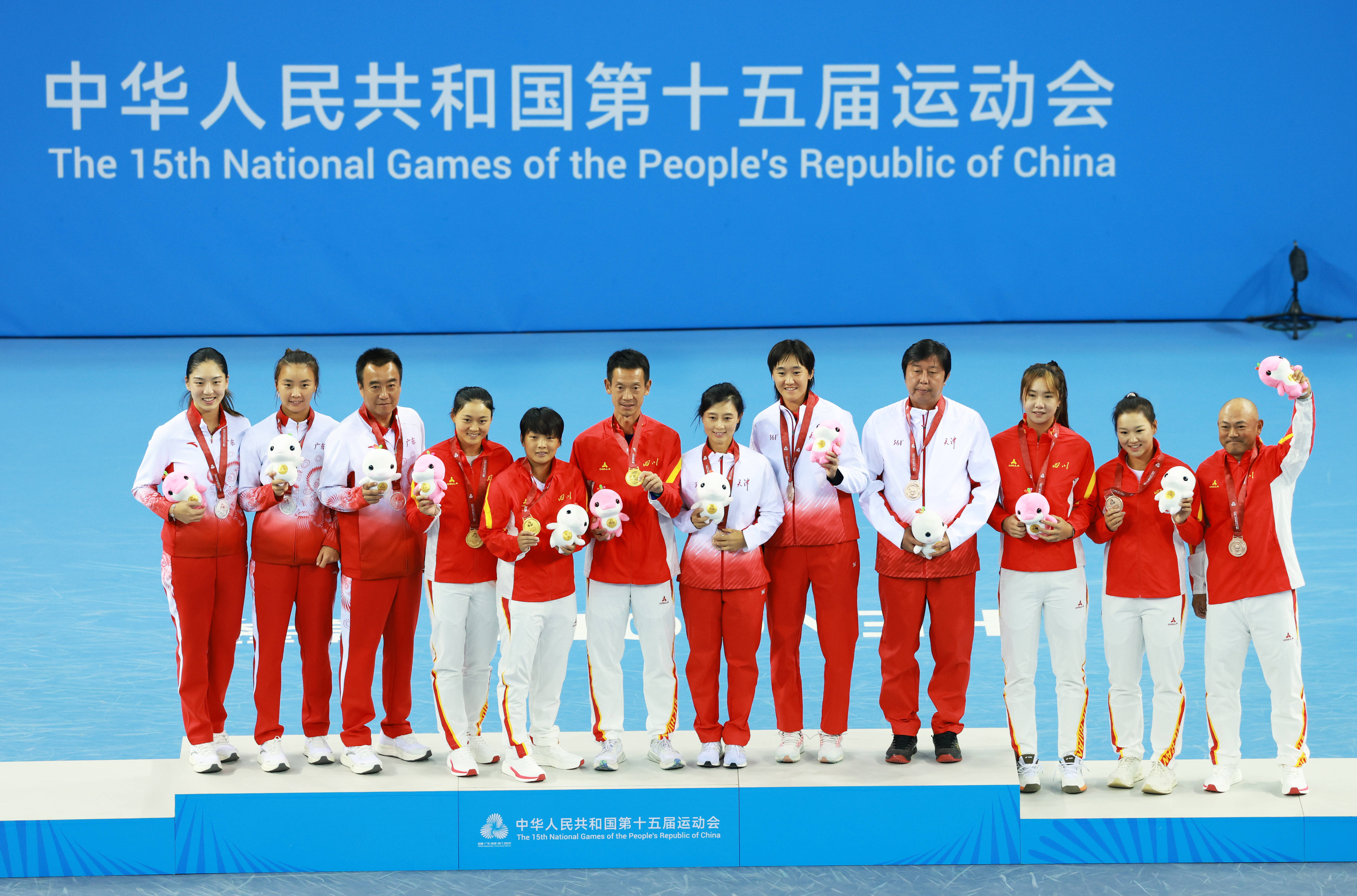 全運(yùn)会｜网球(qiú)——女子(zi)双打颁奖仪式