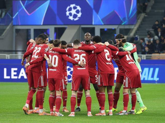 欧冠1-0!利物浦小胜国米(mǐ)!索(suǒ)博点球(qiú)绝杀制胜,没萨拉赫(hè)照样赢球(qiú)