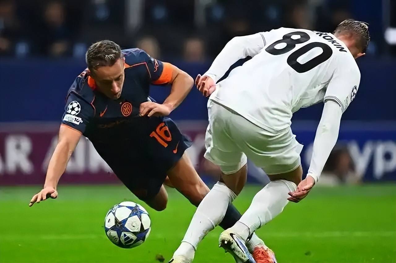 国米欧冠4连胜狂揽840万奖金!赢球却藏2大难题,齐沃遭质疑(yí),3500万中场恐离队